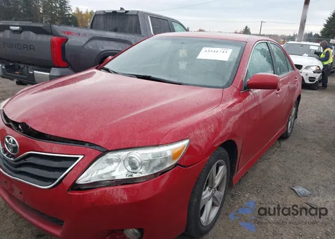 2011 Toyota Camry Se z USA, uszkodzony, nr VIN 4T1BF3EK9BU740253